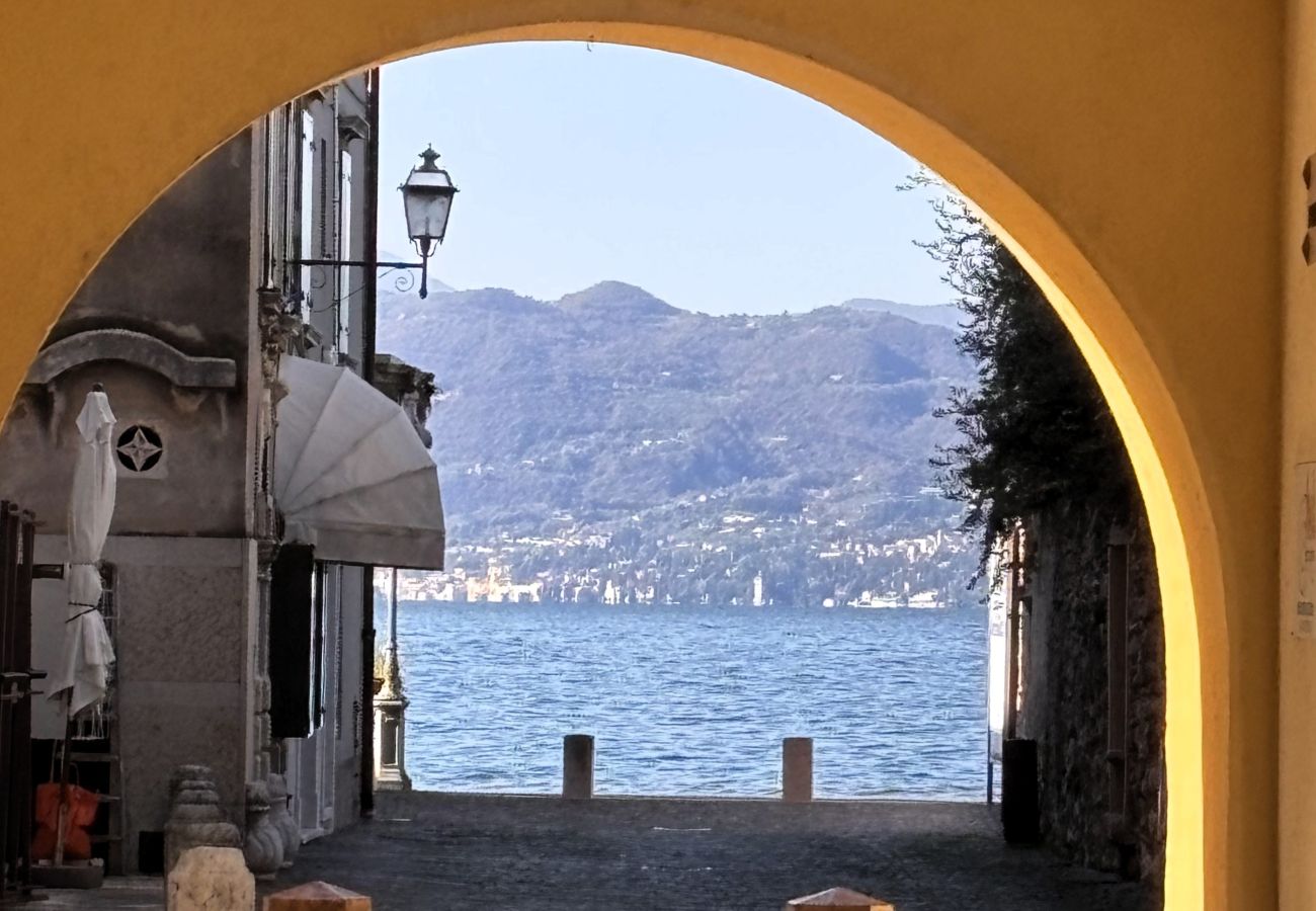 Appartamento a Torri del Benaco - Casa Portici in centro a Torri