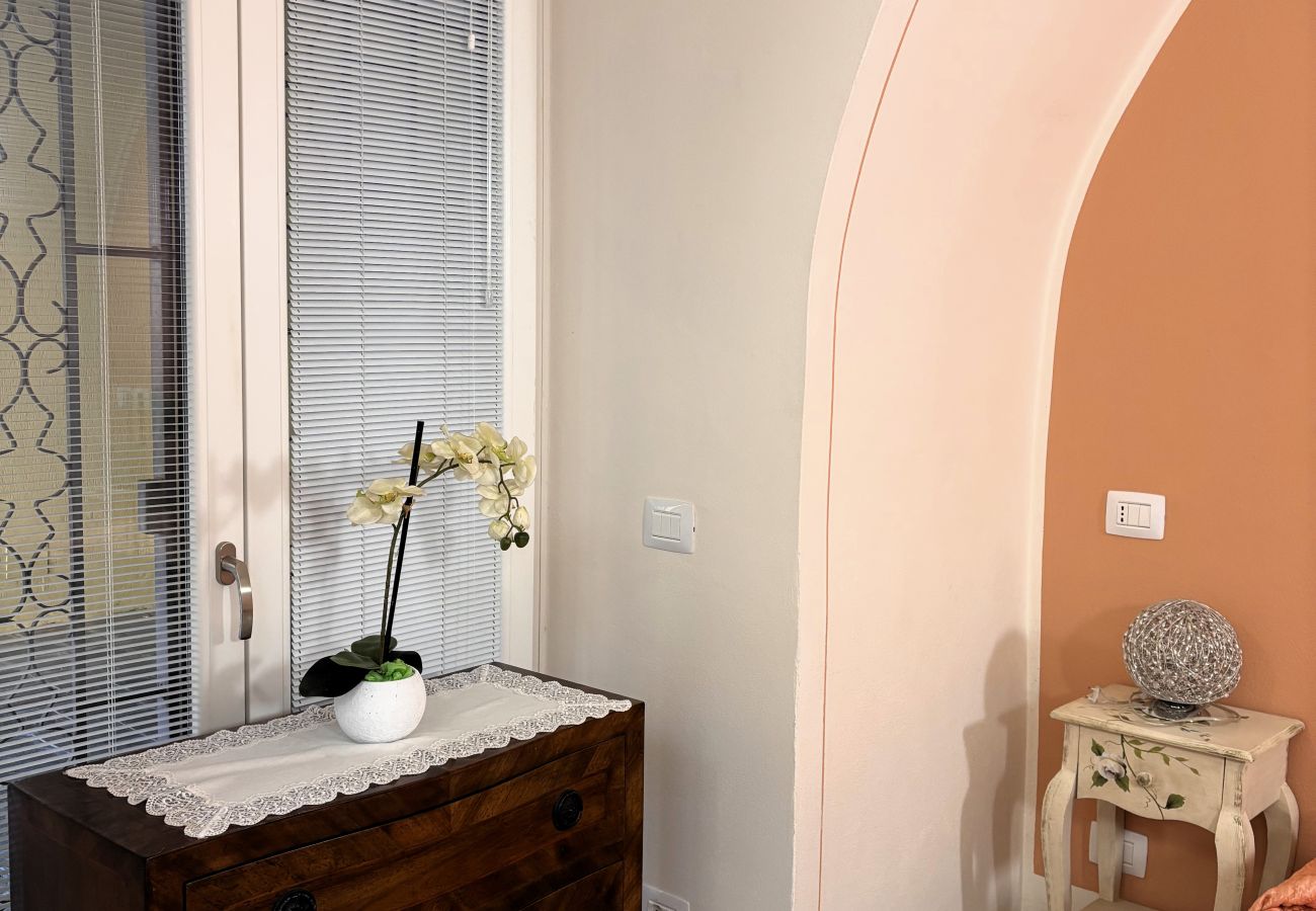 Appartamento a Torri del Benaco - Casa Portici in centro a Torri