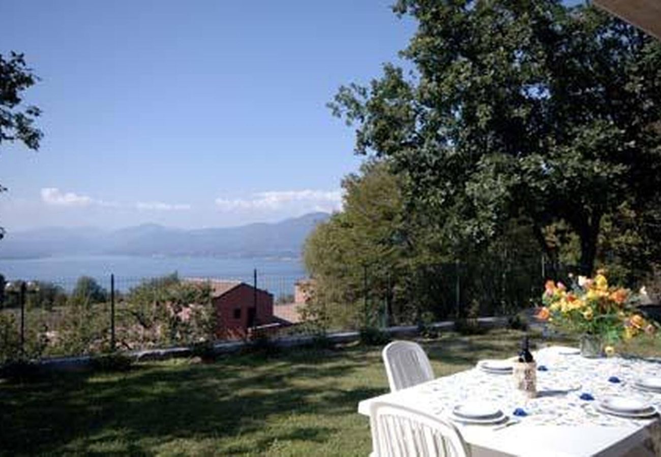 Villa a Torri del Benaco - Villa Bardino