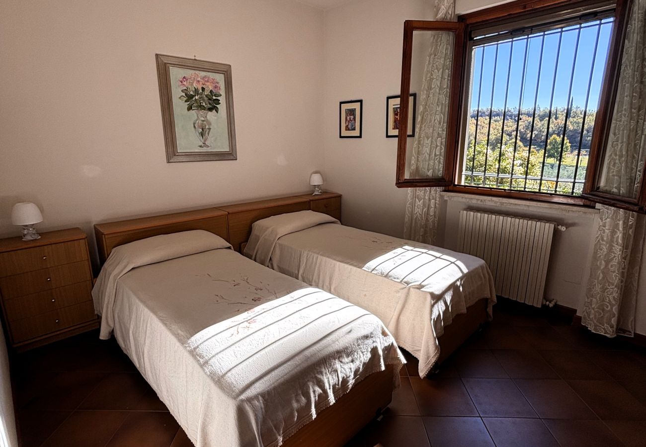 Villa a Torri del Benaco - Villa Bardino