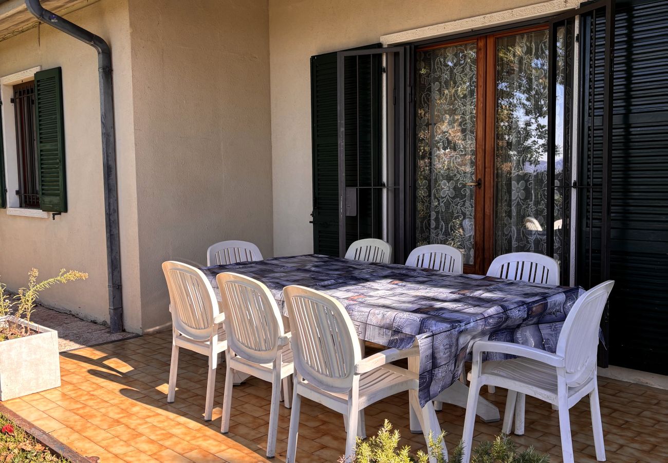 Villa a Torri del Benaco - Villa Bardino