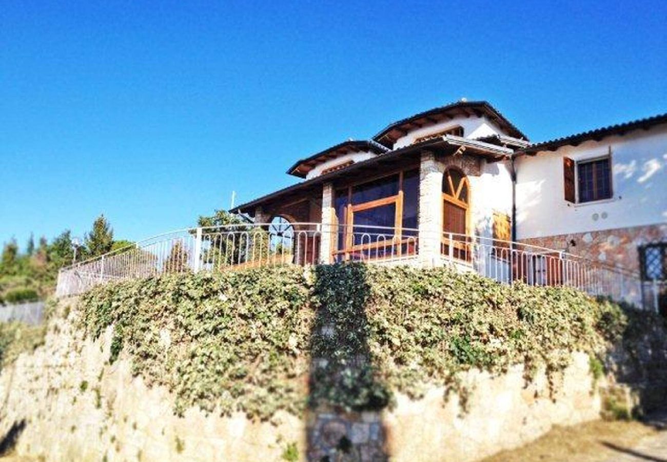 Villa a Torri del Benaco - Villa Margiò