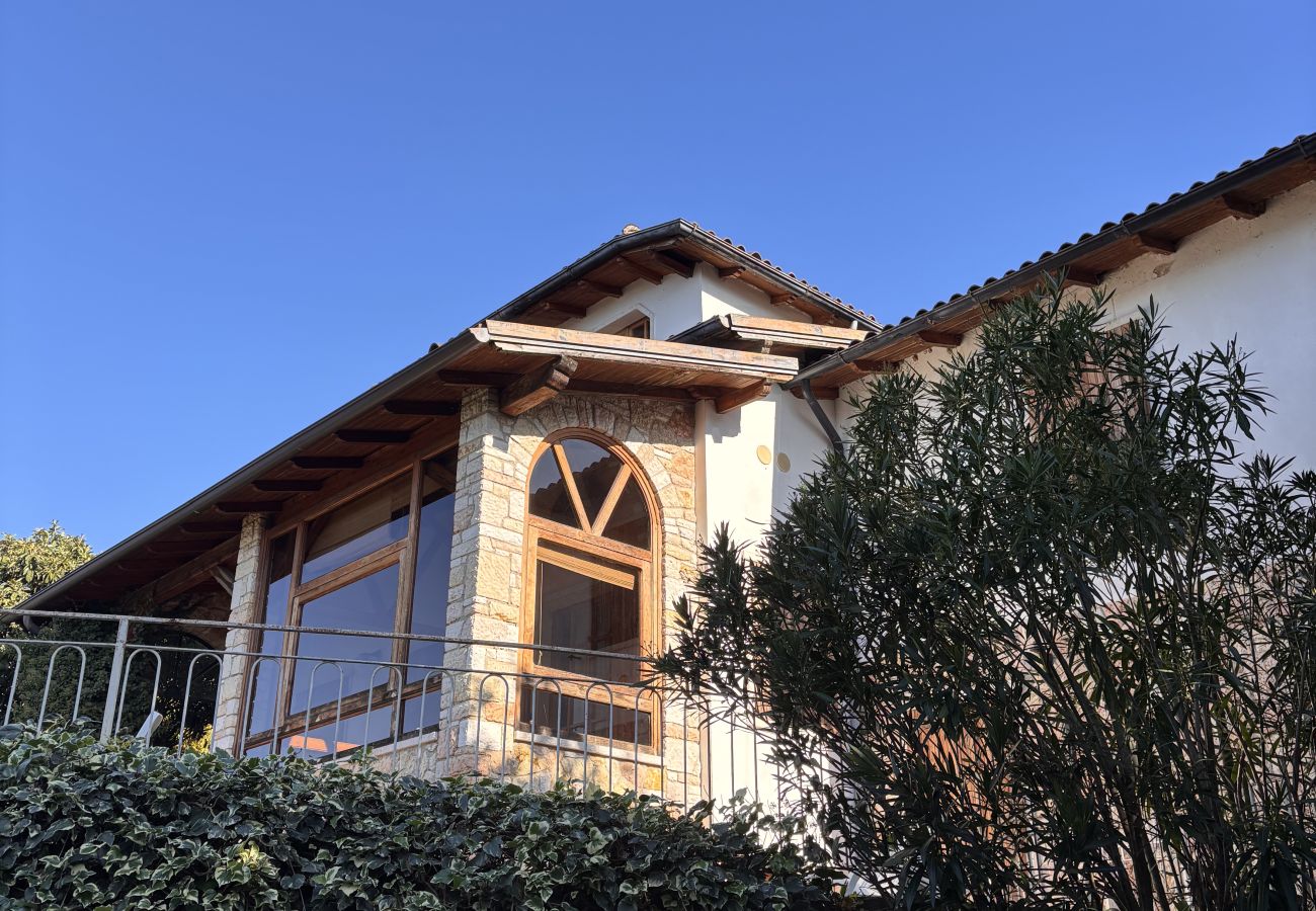 Villa a Torri del Benaco - Villa Margiò