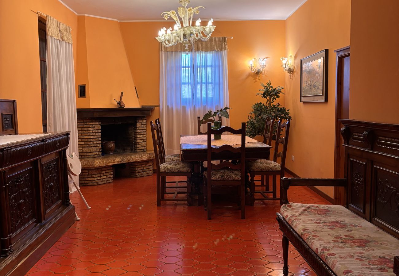 Villa a Torri del Benaco - Villa Margiò