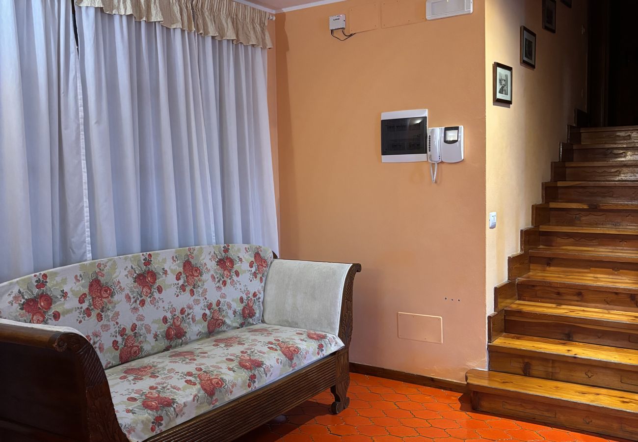 Villa a Torri del Benaco - Villa Margiò