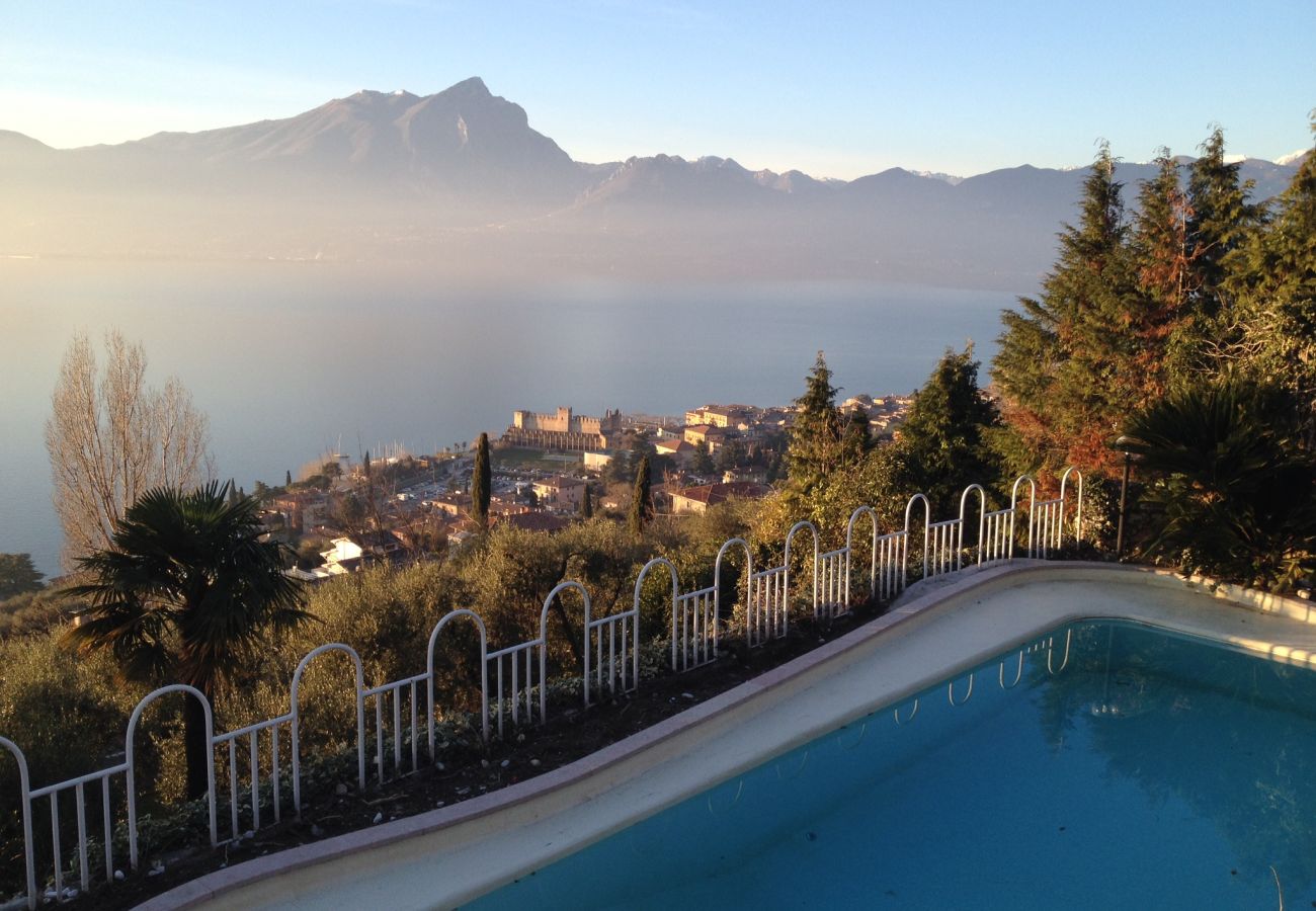 Villa a Torri del Benaco - Villa Margiò