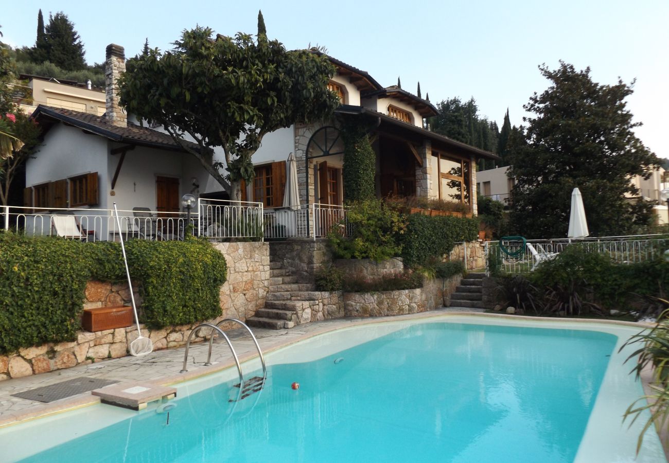 Villa a Torri del Benaco - Villa Margiò
