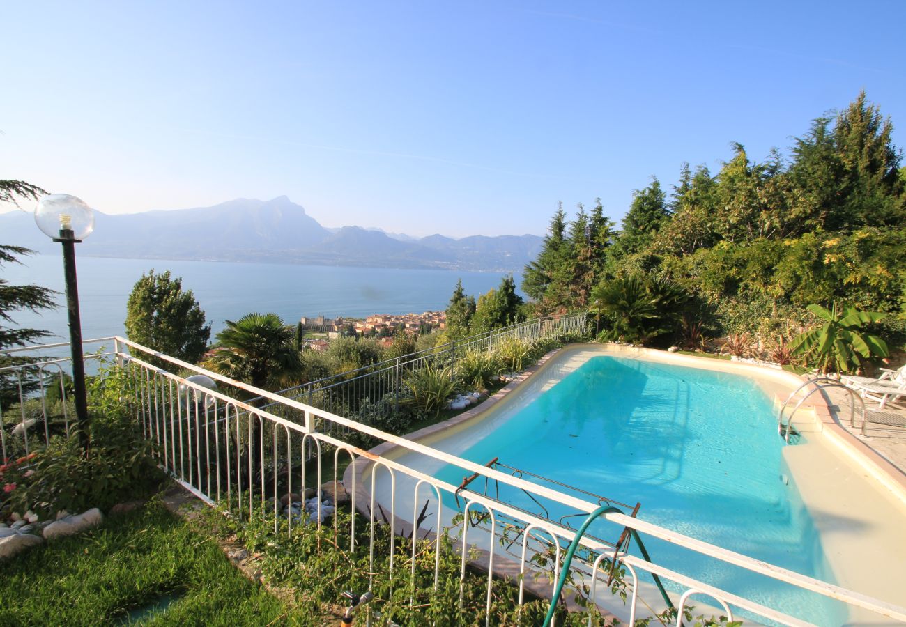 Villa a Torri del Benaco - Villa Margiò