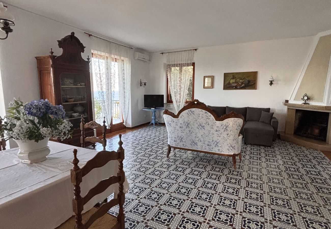 Villa a Torri del Benaco - Villa Patrizia