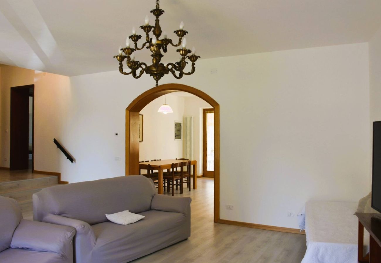 Villa a Rivoli Veronese - Villa Tessari a Rivoli Veronese