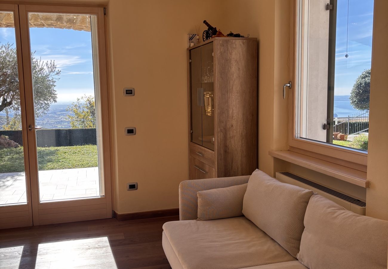 Villa a San Zeno di Montagna - Villa Miravista