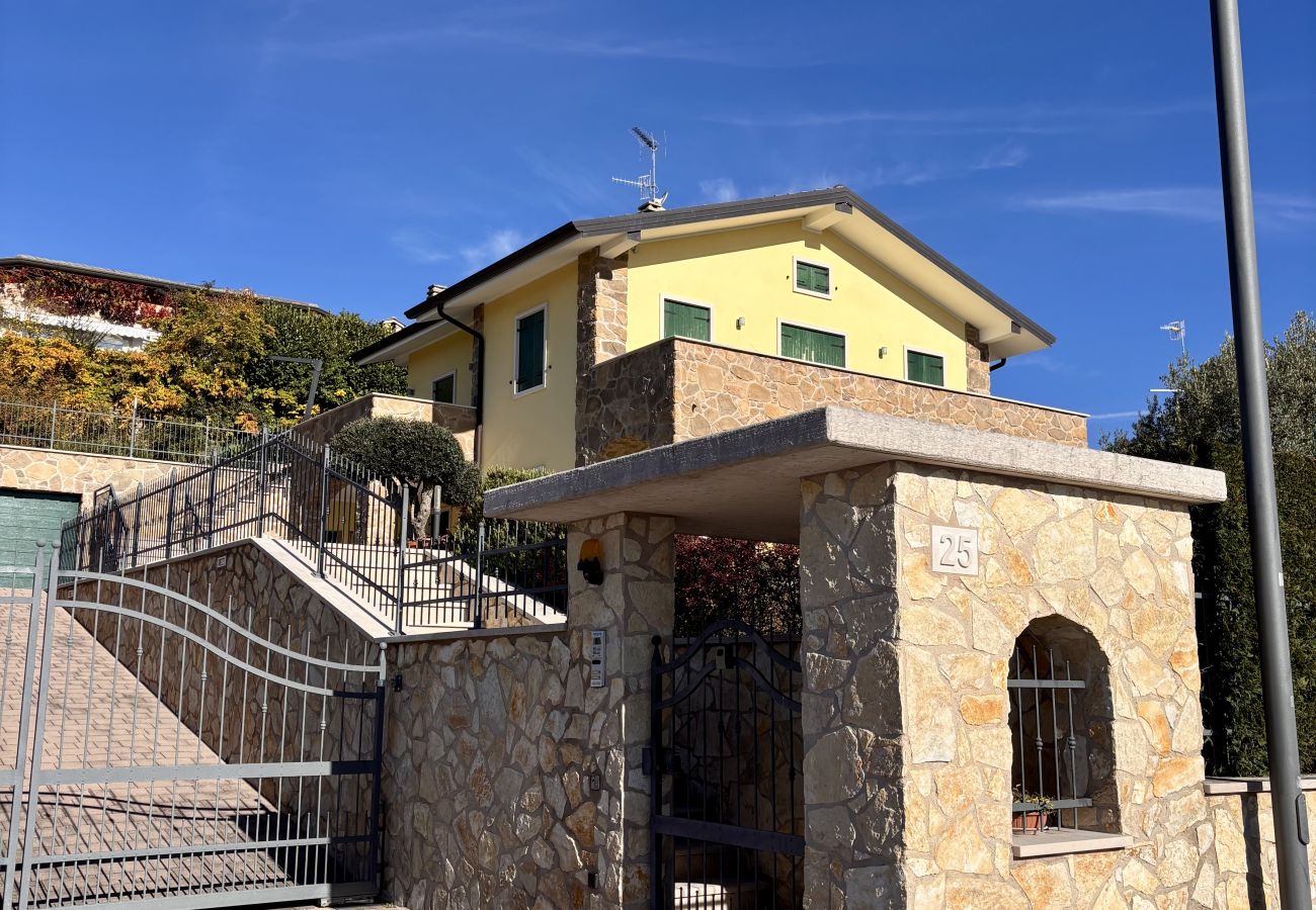 Villa a San Zeno di Montagna - Villa Miravista