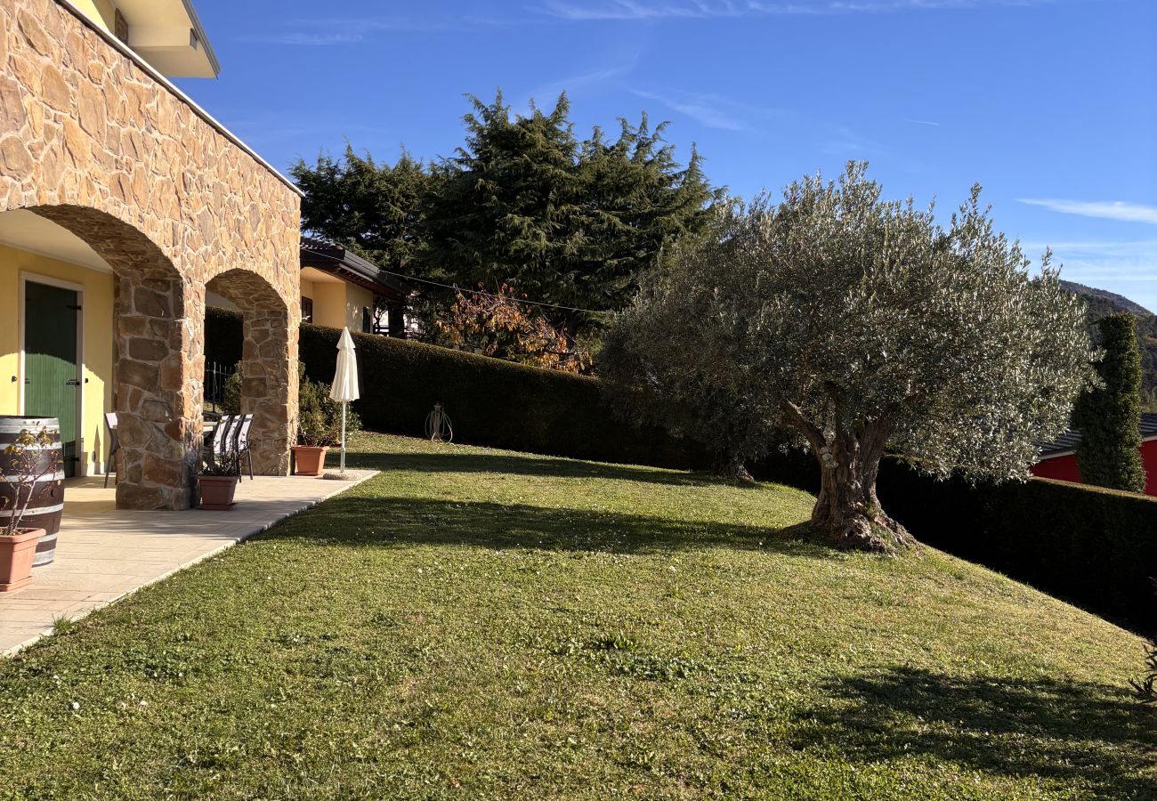 Villa a San Zeno di Montagna - Villa Miravista