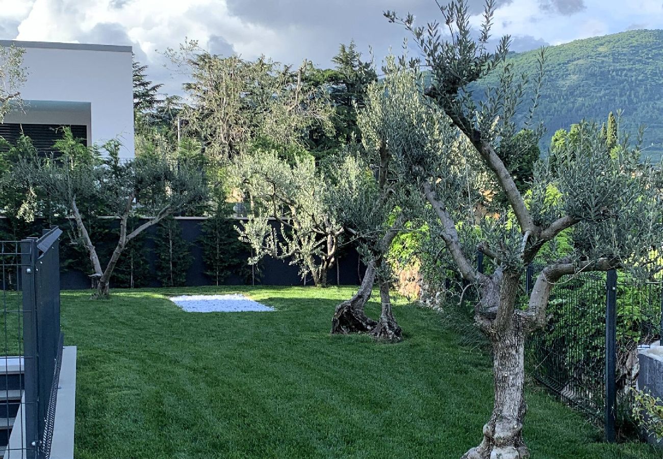 Villa a Costermano - Villa LagoBlu