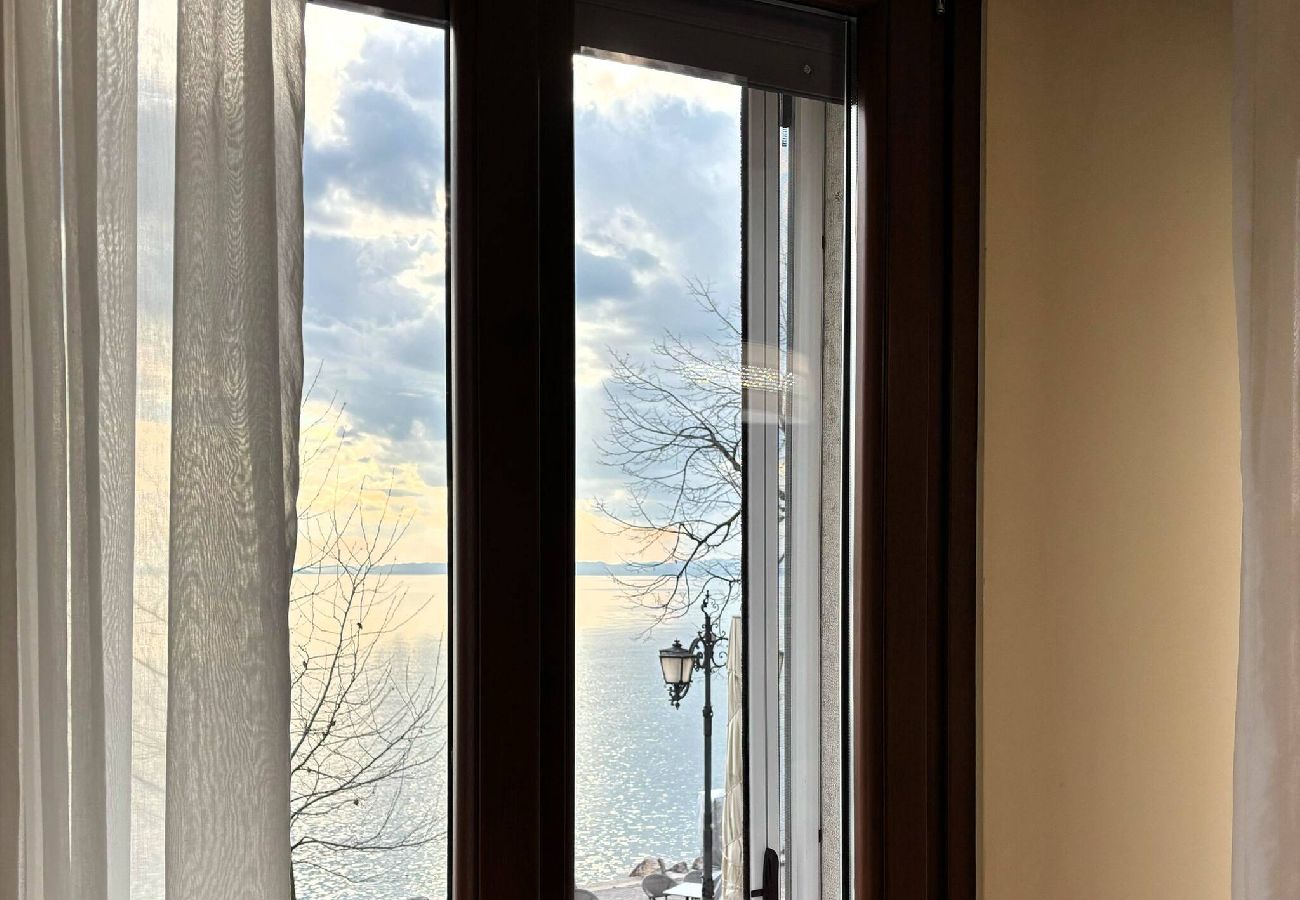 Appartamento a Garda - Casa Lungolago in centro a Garda
