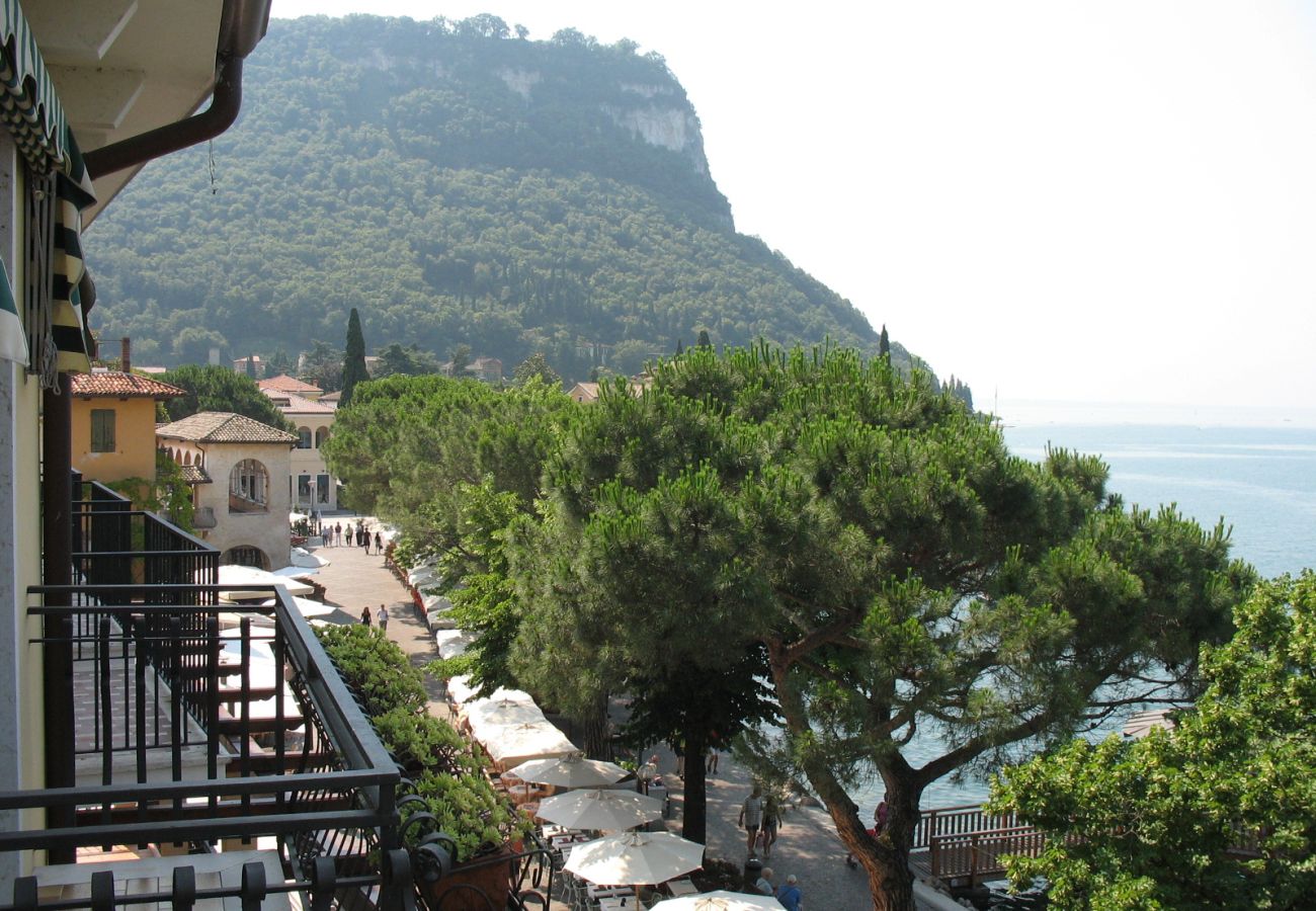 Appartamento a Garda - Terrazza Ida - Finestra sul Garda