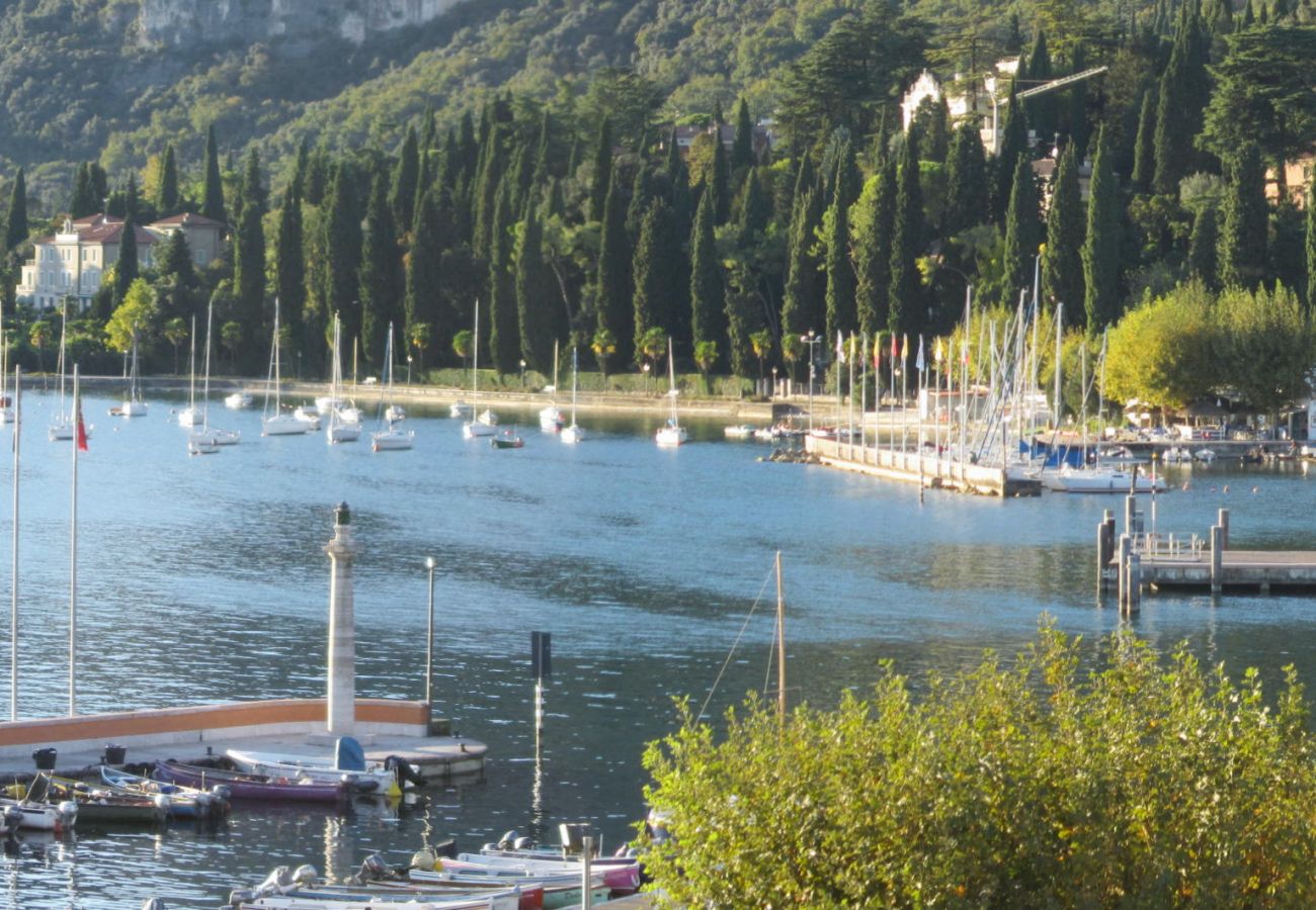 Appartamento a Garda - Terrazza Ida - Finestra sul Garda
