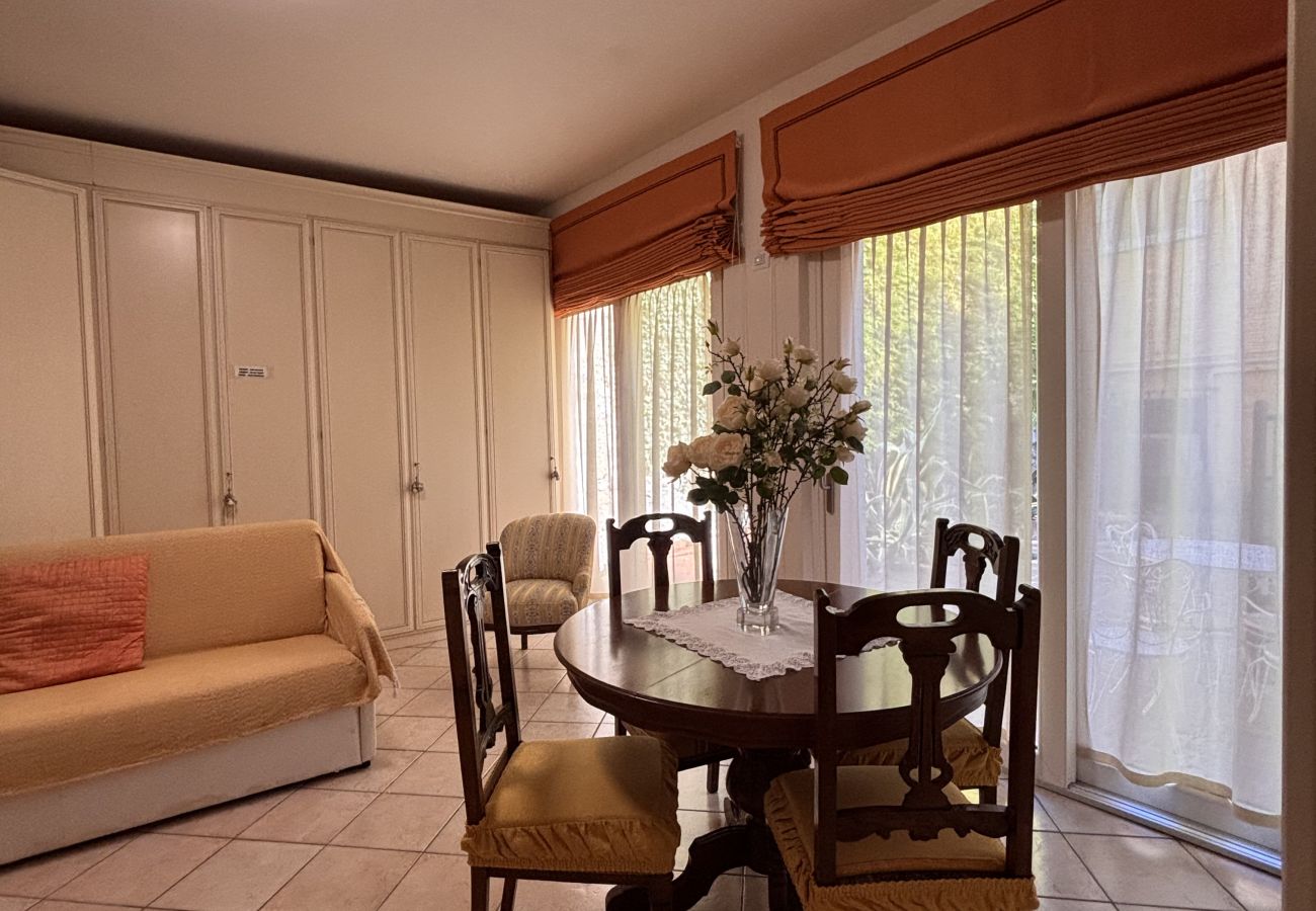 Ferienwohnung in Torri del Benaco - Casa Portici in centro a Torri