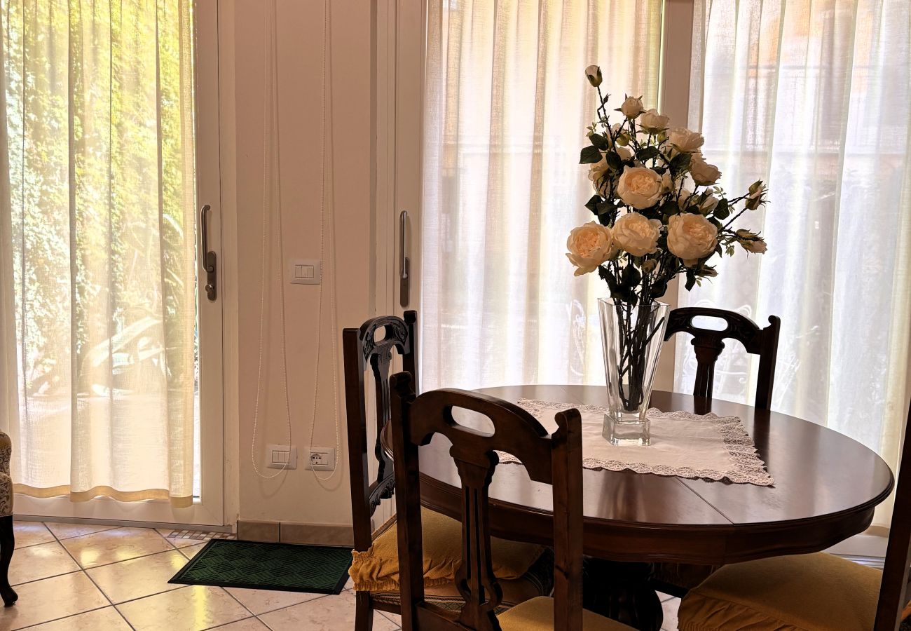 Ferienwohnung in Torri del Benaco - Casa Portici in centro a Torri