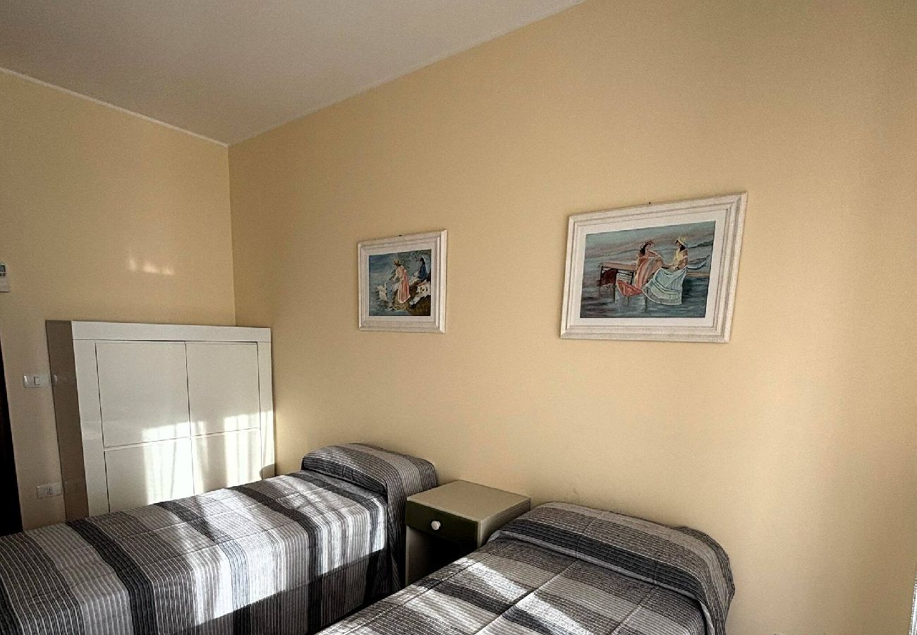 Ferienwohnung in Garda - Casa Lungolago in centro a Garda