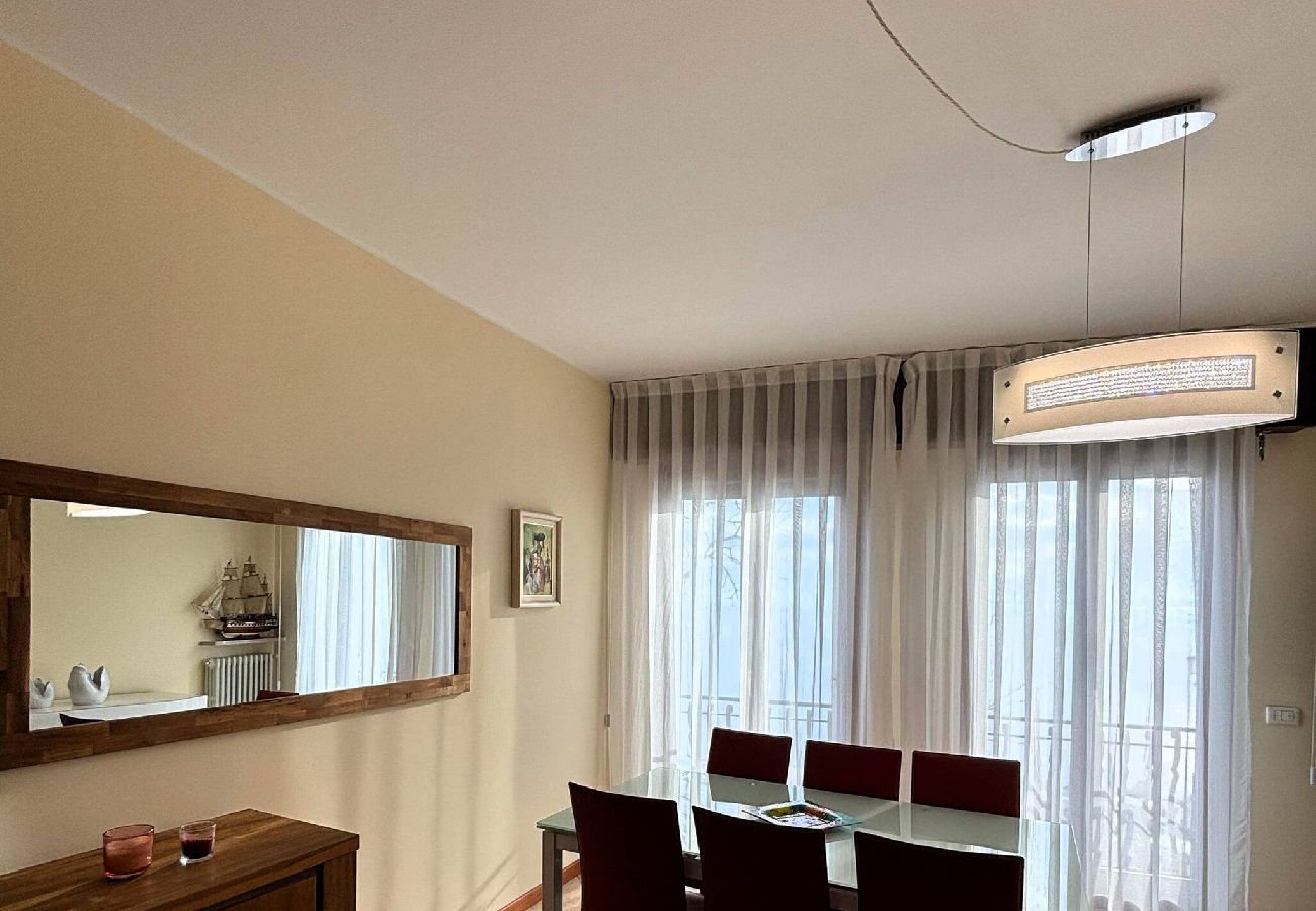 Ferienwohnung in Garda - Casa Lungolago in centro a Garda