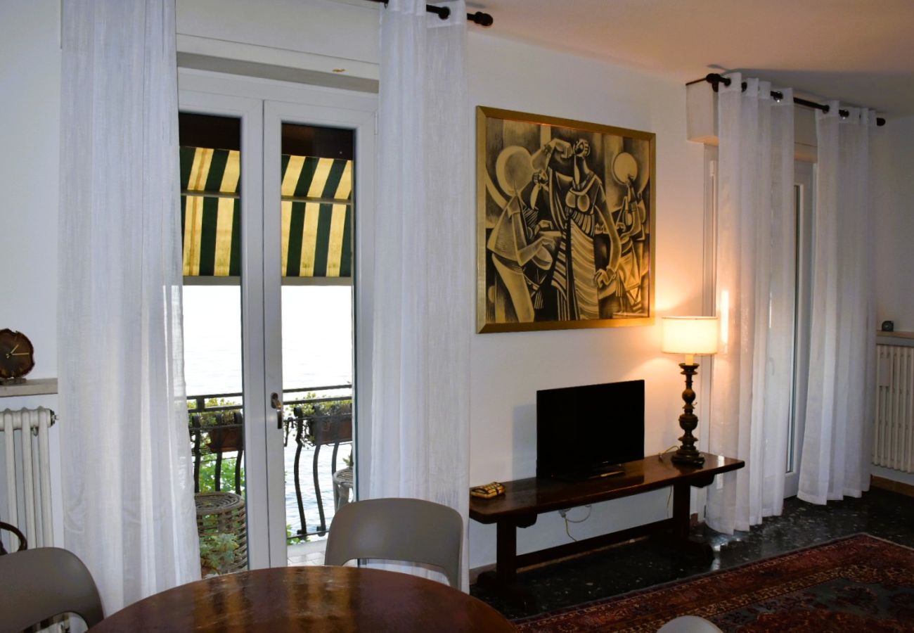 Ferienwohnung in Garda - Terrazza Ida - Finestra sul Garda