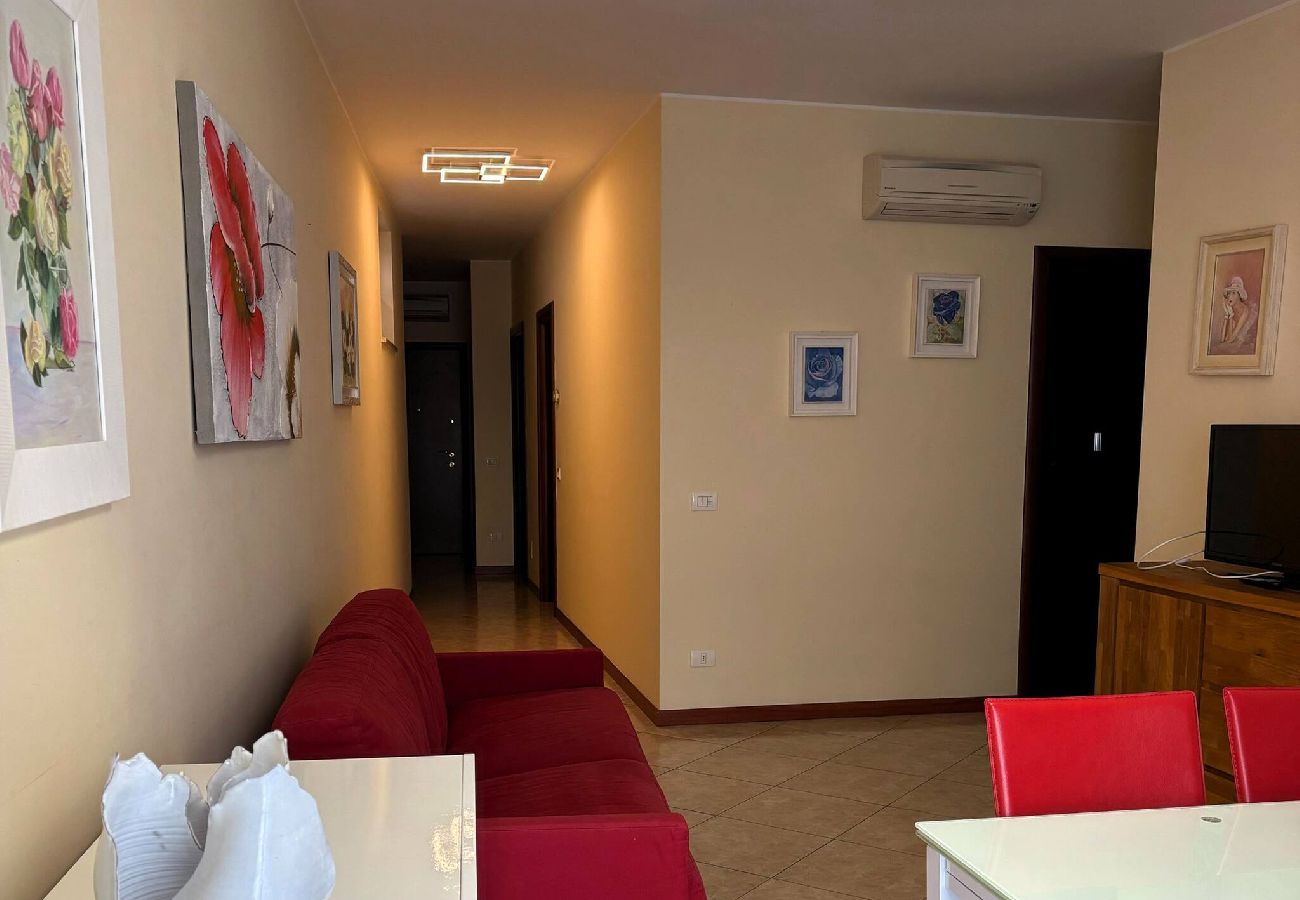 Apartment in Garda - Casa Lungolago in centro a Garda