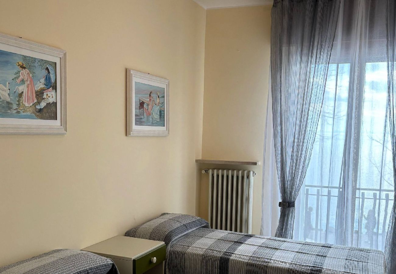 Apartment in Garda - Casa Lungolago in centro a Garda