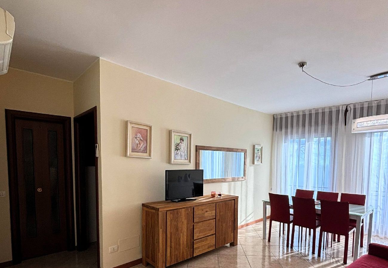 Apartment in Garda - Casa Lungolago in centro a Garda